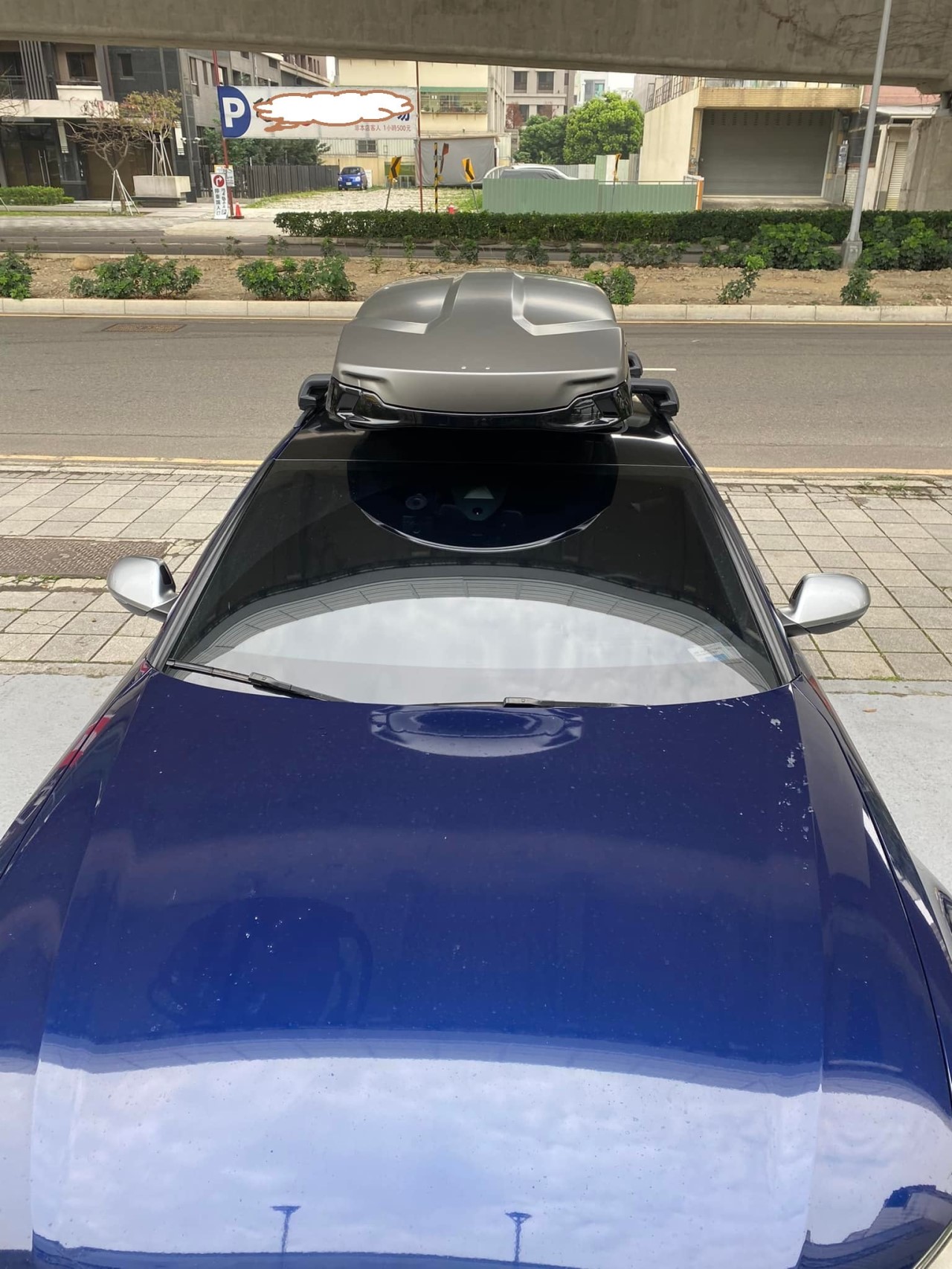 【THULE】THULE WingBar Edge黑色包覆式橫桿 & THULE Vector Alpine 鈦色車頂箱---AUDI A4 Avant 實裝