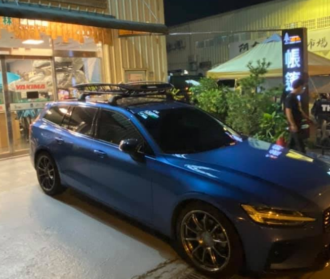 【THULE】Canyon XT 霧黑色車頂行李盤